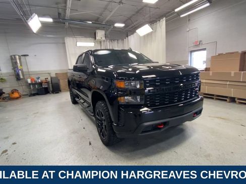 Used 2022 Chevrolet Silverado 1500 Custom Trail Boss AWD/4WD image 3