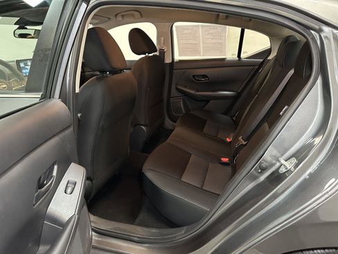 Used 2025 Nissan Sentra SV FWD image 31