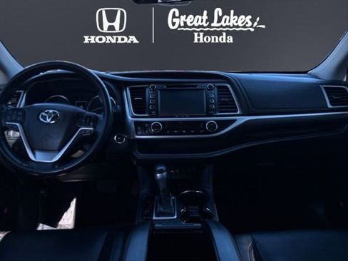 Used 2019 Toyota Highlander Limited image 12