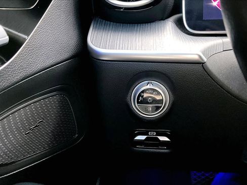 Certified 2022 Mercedes-Benz C 300 4MATIC Sedan image 35