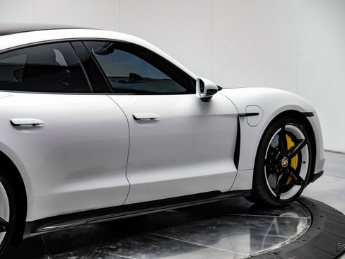 Used 2020 Porsche Taycan Turbo S image 15