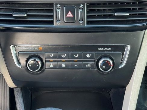 Used 2016 Kia Optima LX image 18