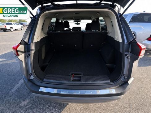 Used 2023 Nissan Rogue SV FWD image 16