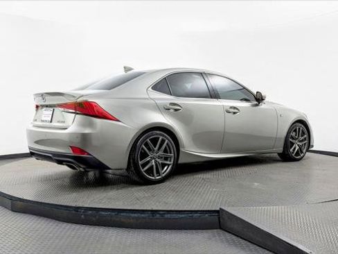 Used 2019 Lexus IS 300 F Sport image 8