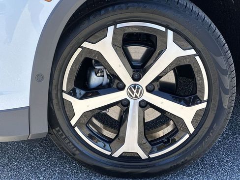 New 2026 Volkswagen Tiguan SE image 10