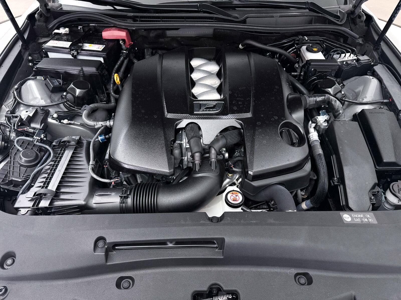 Used 2025 Lexus IS 500 RWD image 9