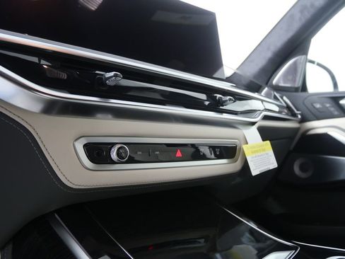 New 2026 BMW X7 M60i AWD/4WD image 22