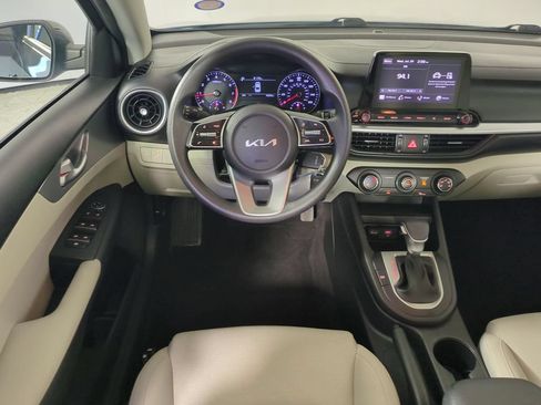 Used 2023 Kia Forte LXS w/ LXS Technology Package FWD image 16