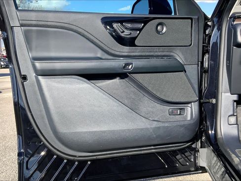 Used 2025 Lincoln Aviator Reserve w/ Jet Appearance Package image 22