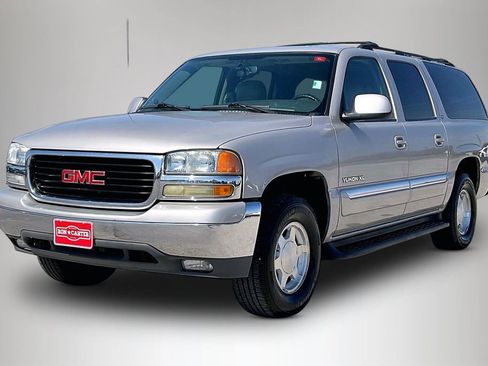 Used 2004 GMC Yukon XL SLT w/ Preferred Equipment Group image 2