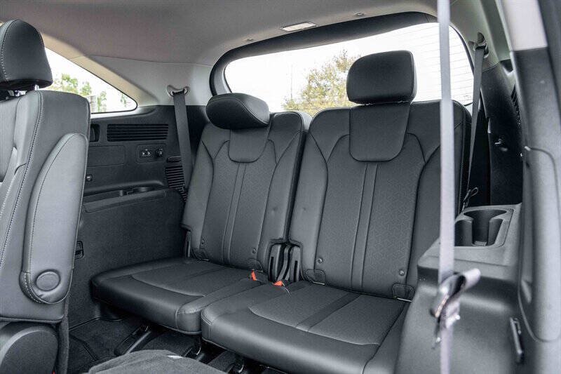 Used 2023 Kia Sorento SX FWD image 17