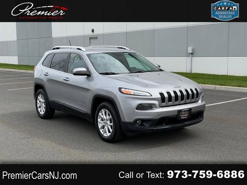 Used 2015 Jeep Cherokee Latitude w/ Cold Weather Group AWD/4WD image 1