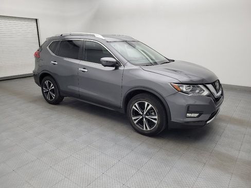 Used 2019 Nissan Rogue SV w/ Premium Package FWD image 11