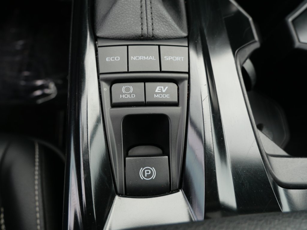 Certified 2025 Toyota Camry SE FWD image 17