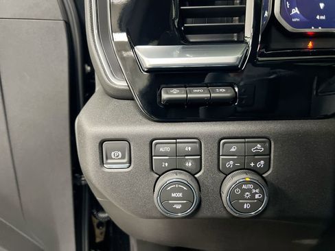 New 2026 Chevrolet Silverado 1500 High Country w/ Technology Package AWD/4WD image 19