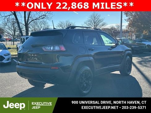 Used 2022 Jeep Cherokee Latitude w/ Sun & Sound Group image 2