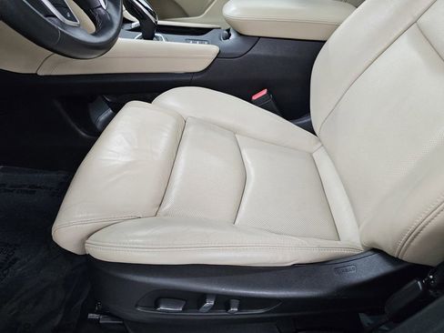 Used 2017 Cadillac XT5 Luxury w/ Driver Awareness Package image 13