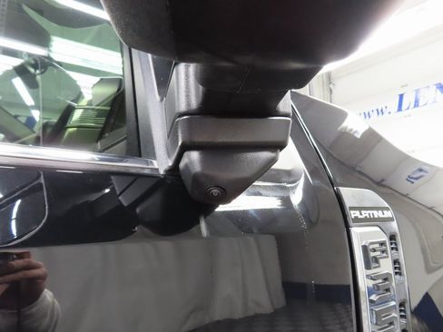 Used 2025 Ford F350 Platinum w/ Platinum Plus Package image 57