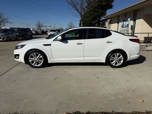 Used 2013 Kia Optima EX w/ Premium Pkg image 4