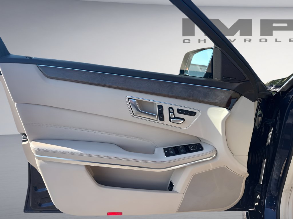 Used 2014 Mercedes-Benz E 350 4MATIC Sedan image 25
