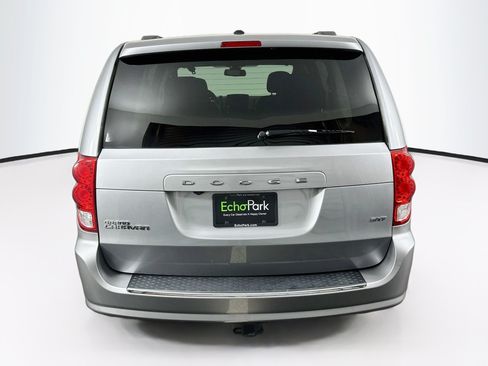 Used 2019 Dodge Grand Caravan SXT FWD image 7