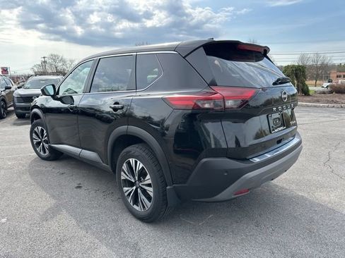Certified 2023 Nissan Rogue SV image 5