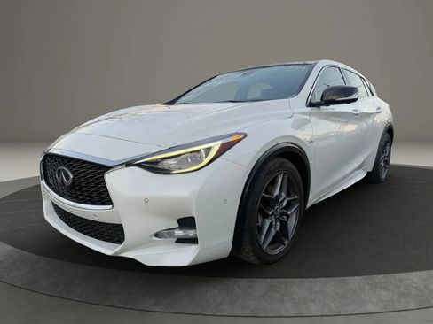 Used 2018 INFINITI QX30 Sport image 1