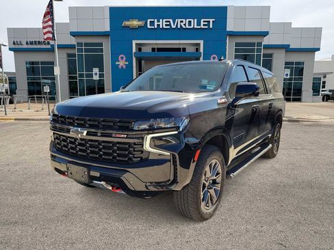 Used 2024 Chevrolet Suburban Z71 w/ Luxury Package image 1