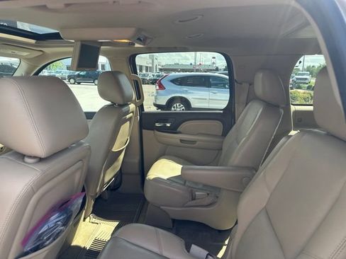 Used 2013 GMC Yukon XL Denali AWD/4WD image 8