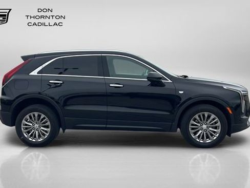 Used 2024 Cadillac XT4 Premium Luxury w/ Technology Package AWD/4WD image 8