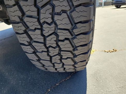 Certified 2022 Jeep Gladiator Overland w/ Trailer Tow Package image 26