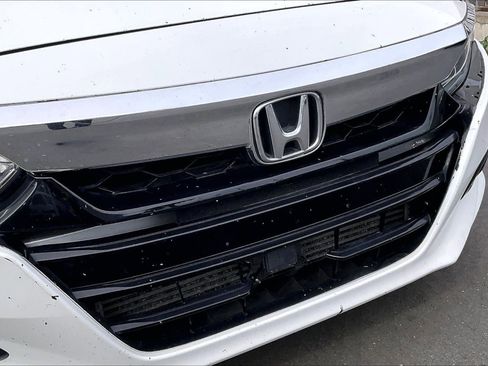 Used 2019 Honda Accord EX image 28