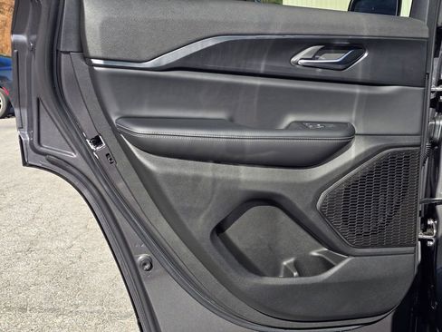 New 2025 Jeep Grand Cherokee Laredo X w/ Luxury Tech Group I AWD/4WD image 40