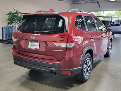 Used 2021 Subaru Forester Premium AWD/4WD image 5