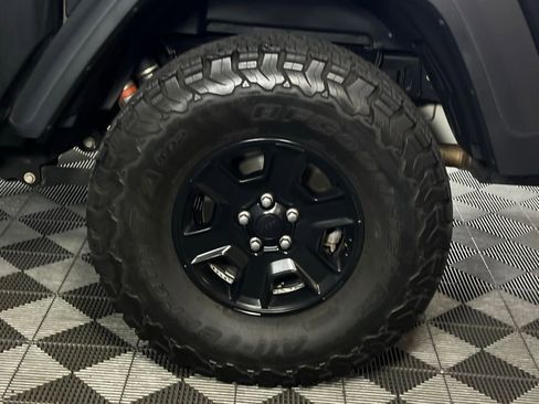 Used 2021 Jeep Gladiator Mojave image 15