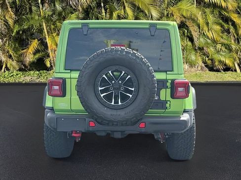 Used 2025 Jeep Wrangler Unlimited Rubicon AWD/4WD image 7