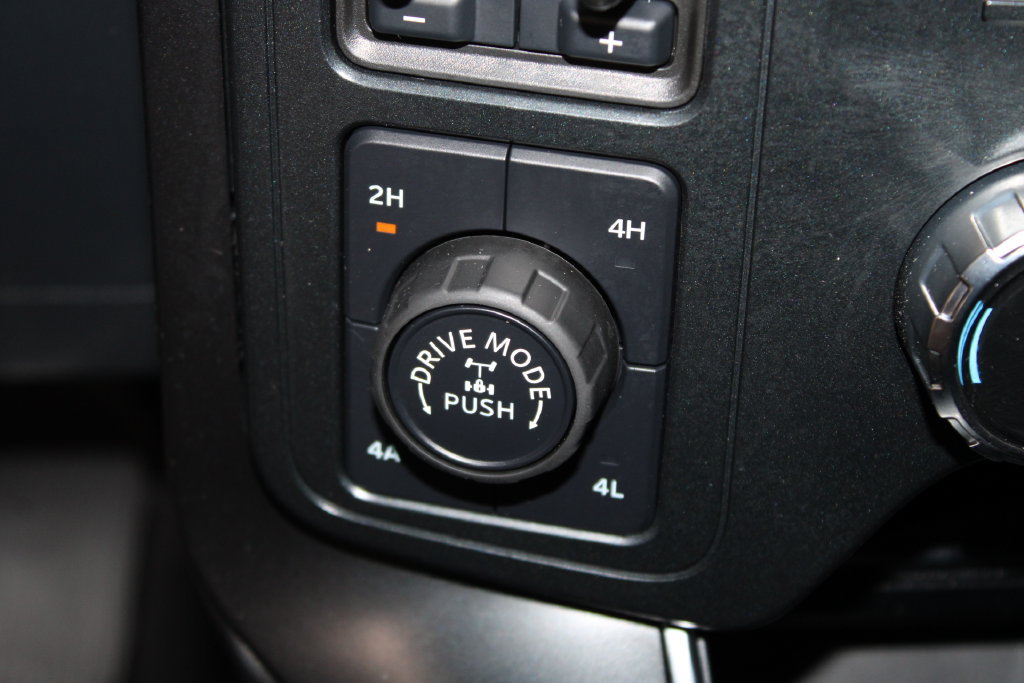 Used 2025 Ford F150 Raptor AWD/4WD image 48
