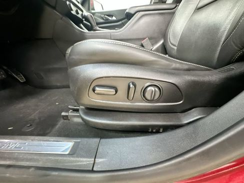 Used 2019 GMC Acadia SLT AWD/4WD image 15
