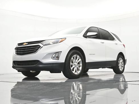 Used 2020 Chevrolet Equinox LT FWD image 36