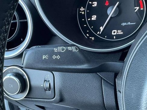 Used 2023 Alfa Romeo Giulia Ti RWD image 32