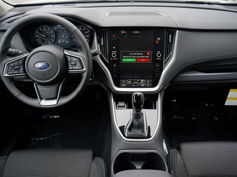 Used 2025 Subaru Outback Premium image 11