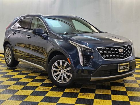 Used 2020 Cadillac XT4 Premium Luxury image 1