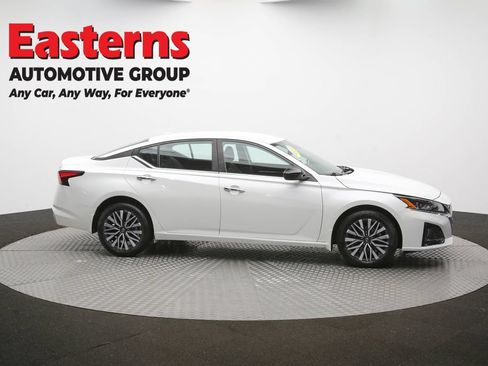 Used 2023 Nissan Altima 2.5 SV AWD/4WD image 61