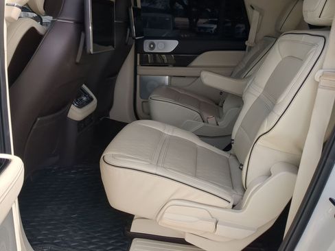 Used 2021 Lincoln Navigator L Black Label w/ Special Edition Package image 22