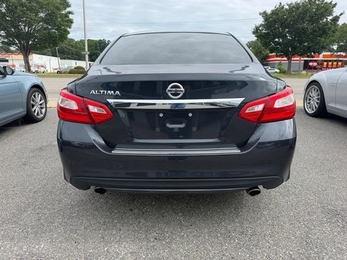Used 2016 Nissan Altima 2.5 S w/ Power Driver Seat Package FWD image 4