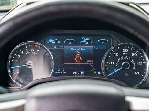 Certified 2019 Ford F150 Lariat image 23