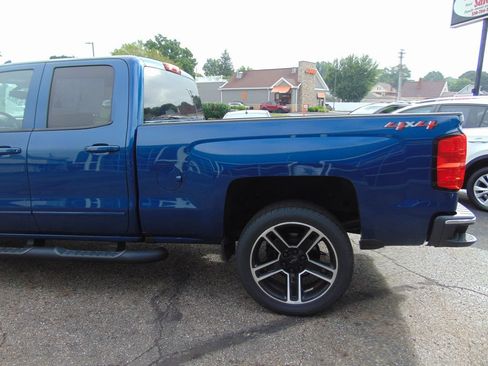 Used 2019 Chevrolet Silverado 1500 LT w/ LPO, Black Pack AWD/4WD image 13