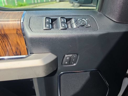 Used 2020 Ford F150 Lariat AWD/4WD image 23