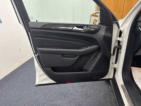Used 2015 Mercedes-Benz ML 350 4MATIC image 5