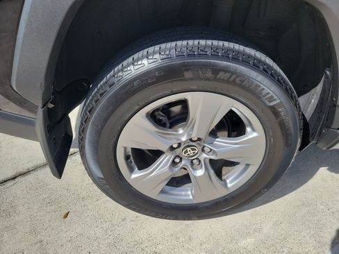 Certified 2024 Toyota RAV4 XLE w/ Convenience Package FWD image 8